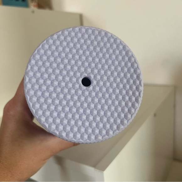 Starbucks Lilac Studded Cold Cup 16oz, no straw - Picture 5 of 5